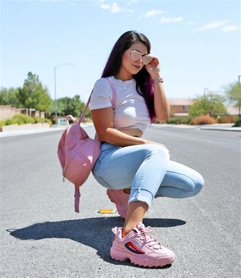 pink sneakers outfit tumblr.